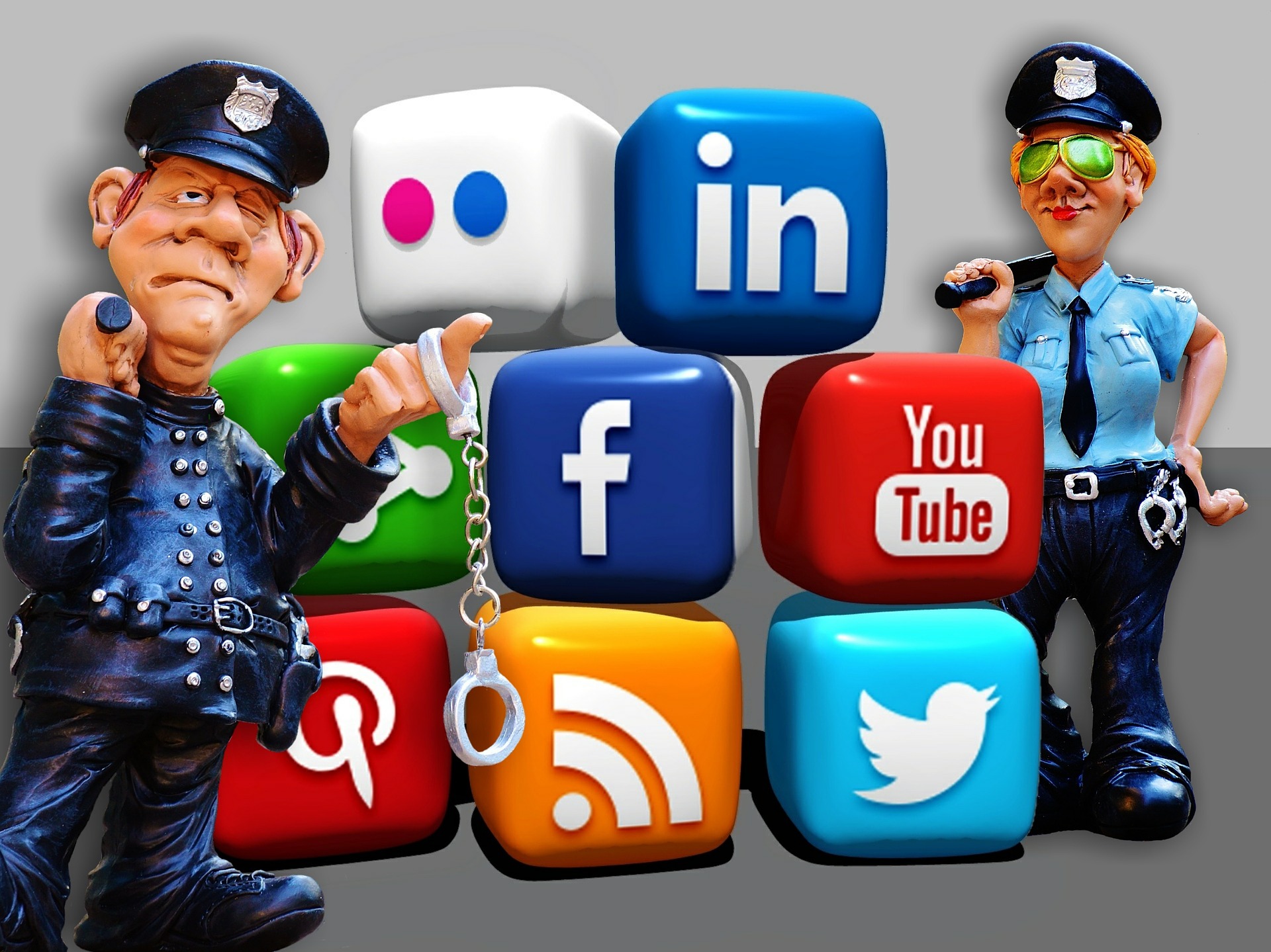 navegar en redes sociales